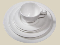 Swirl White Plate Set